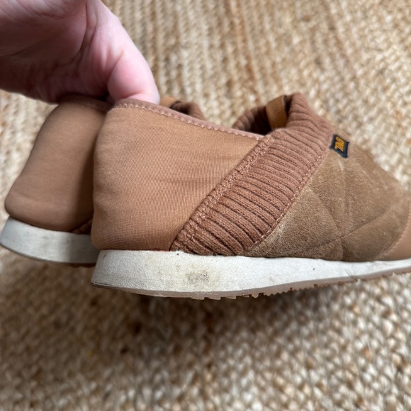 Teva Women’s 11 Brown Suede Slipper Clog Ember Moc Shearling - Picture 2 of 8